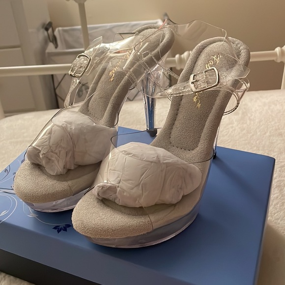 COCKTAIL-508MG Sandal | Clear Vinyl - Picture 4 of 7